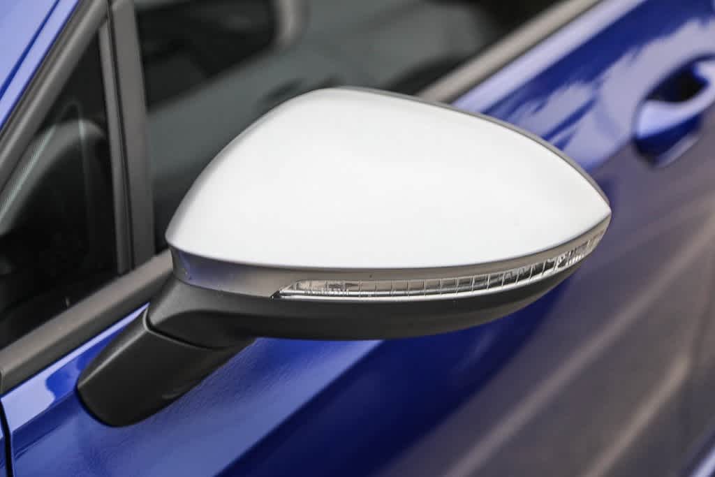 Thumbnail: 2023 Volkswagen Golf - 17