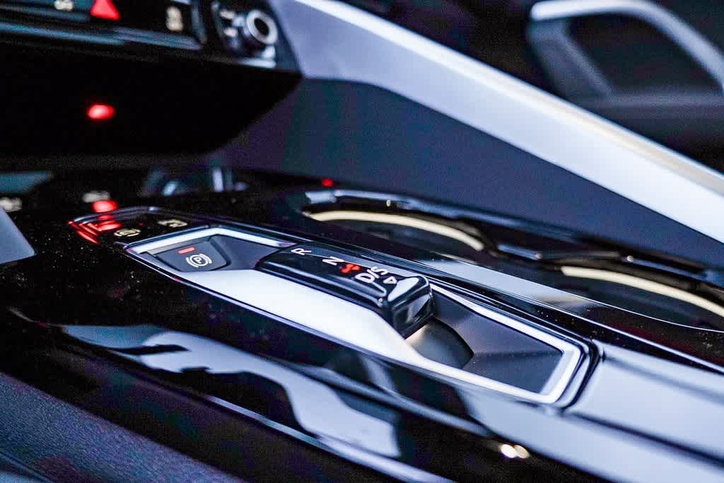 Thumbnail: 2025 Audi Q5 - 25