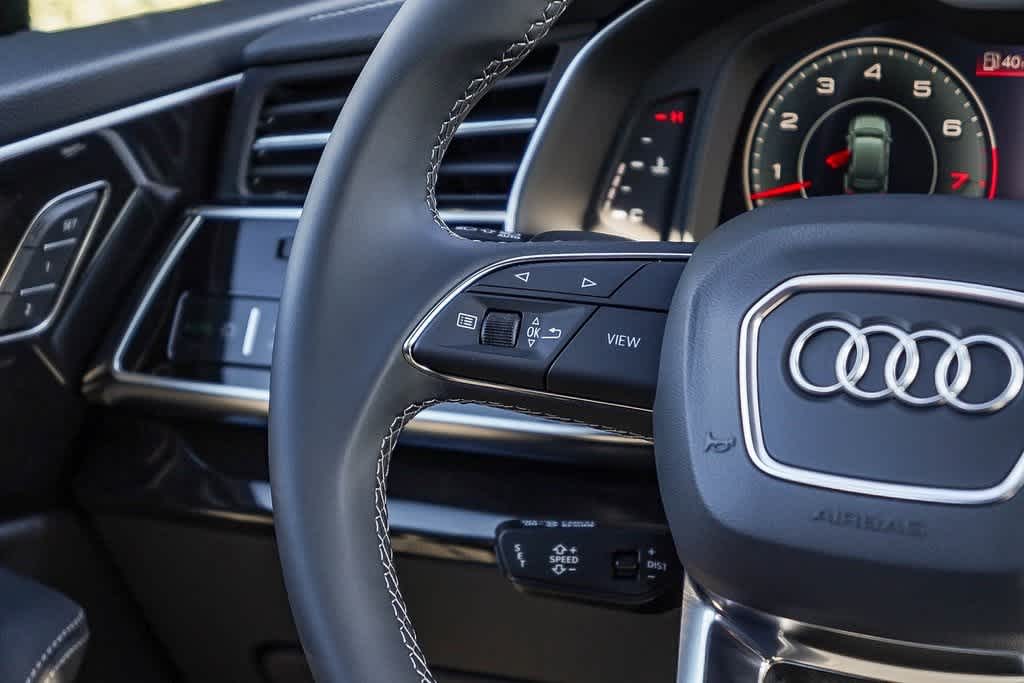 Thumbnail: 2026 Audi Q7 - 16