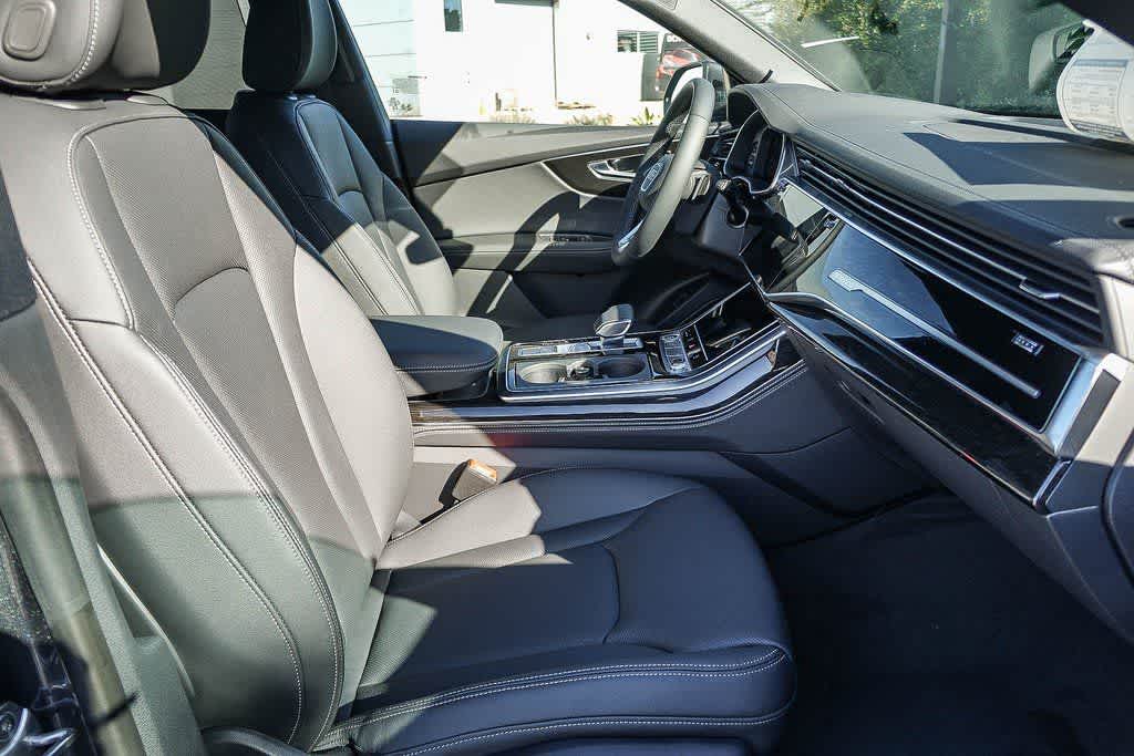 Thumbnail: 2026 Audi Q8 - 19