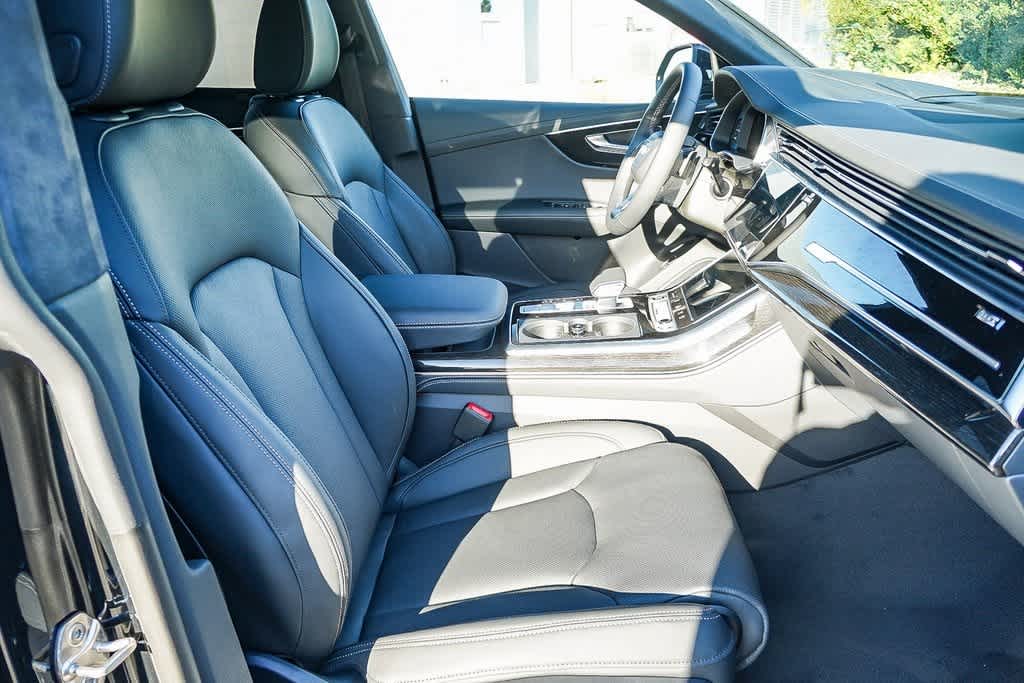 Thumbnail: 2026 Audi Q8 - 19