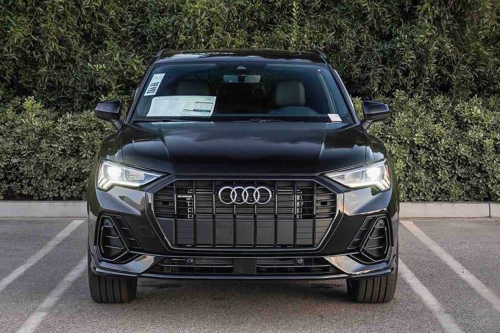 Thumbnail: 2025 Audi Q3 - 2