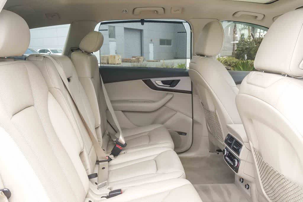 Thumbnail: 2019 Audi Q7 - 16