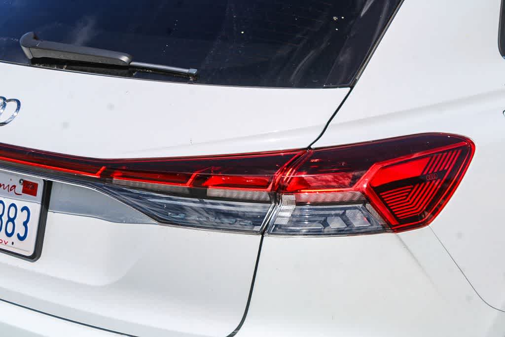 Thumbnail: 2023 Audi Q4 e-tron - 11