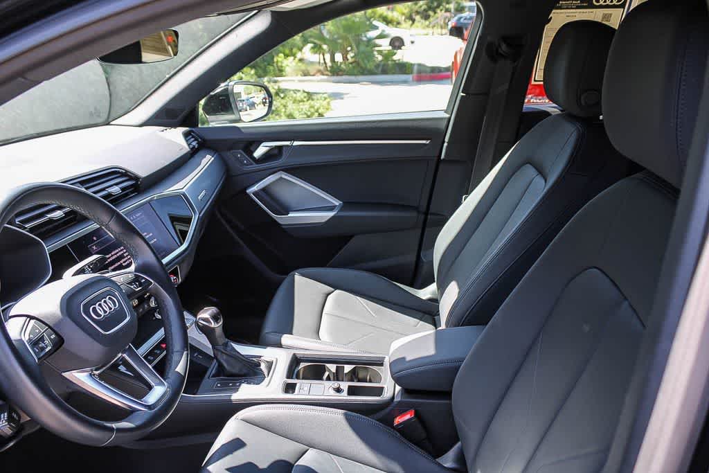 Thumbnail: 2022 Audi Q3 - 18