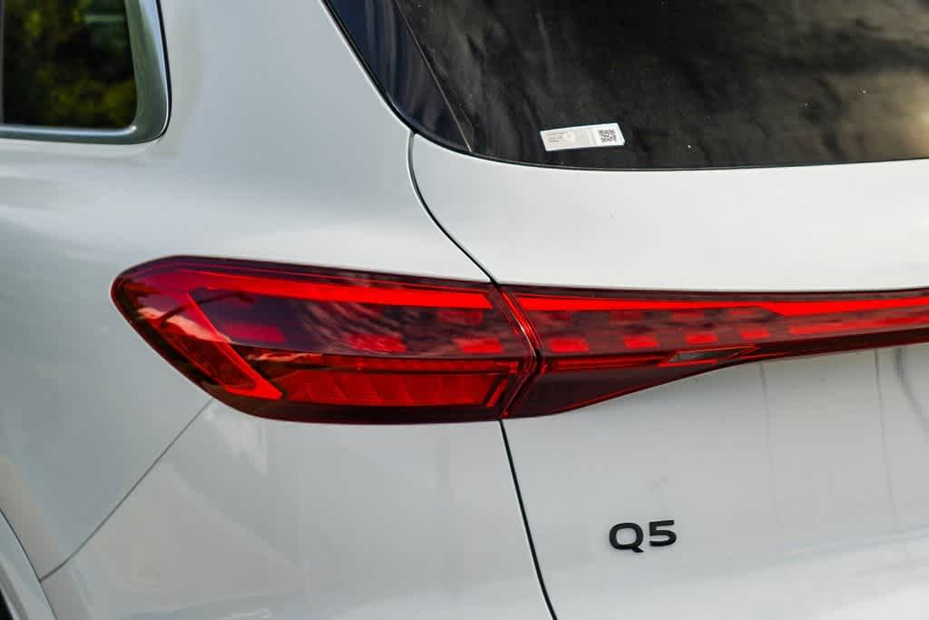 Thumbnail: 2025 Audi Q5 - 7