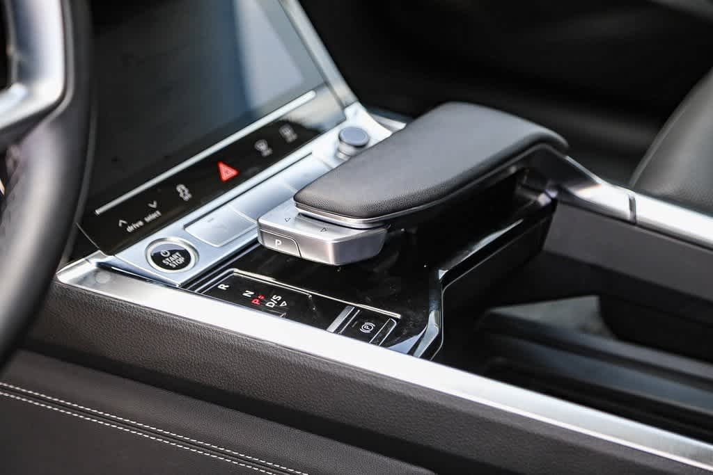 Thumbnail: 2024 Audi Q8 e-tron - 19