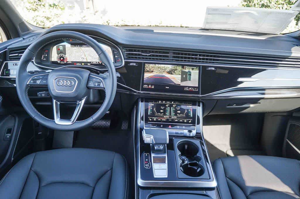 Thumbnail: 2026 Audi Q7 - 12