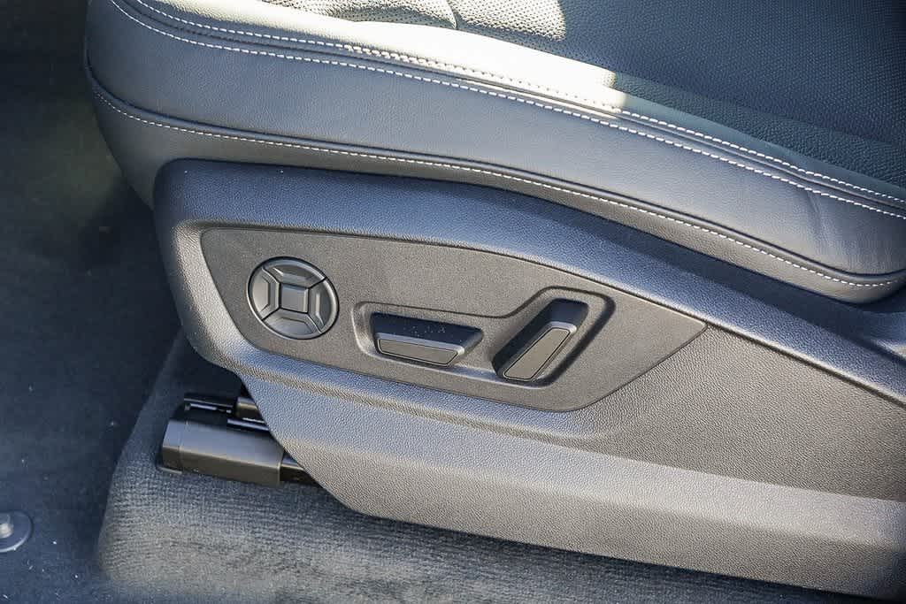 Thumbnail: 2026 Audi Q7 - 24