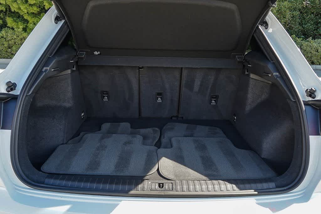 Thumbnail: 2023 Audi Q3 - 29