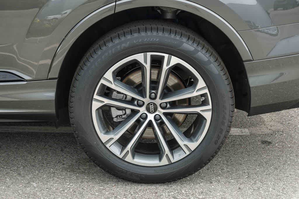 Thumbnail: 2026 Audi Q7 - 11