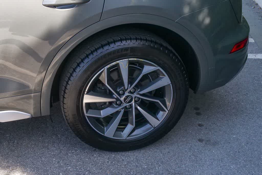 Thumbnail: 2023 Audi Q5 - 7