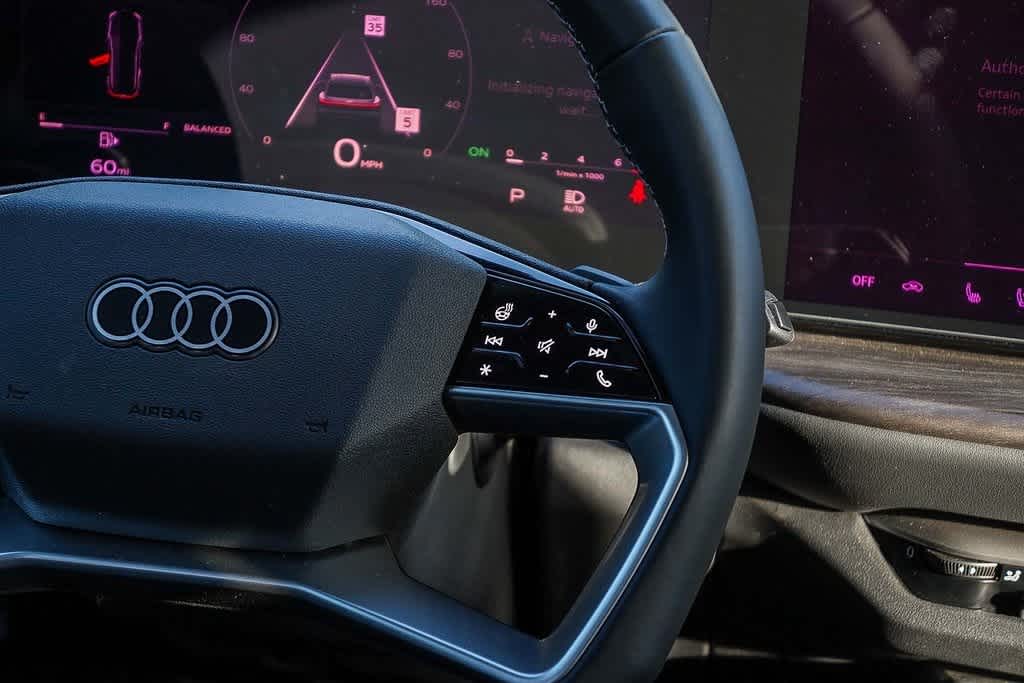 Thumbnail: 2025 Audi Q5 - 17