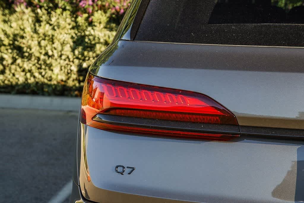Thumbnail: 2026 Audi Q7 - 7