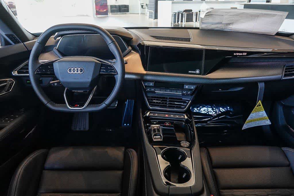Thumbnail: 2026 Audi e-tron GT - 12