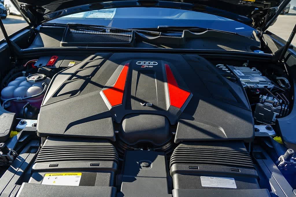 Thumbnail: 2026 Audi RS Q8 - 23