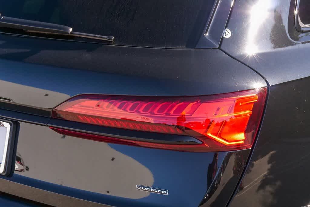 Thumbnail: 2026 Audi Q7 - 10