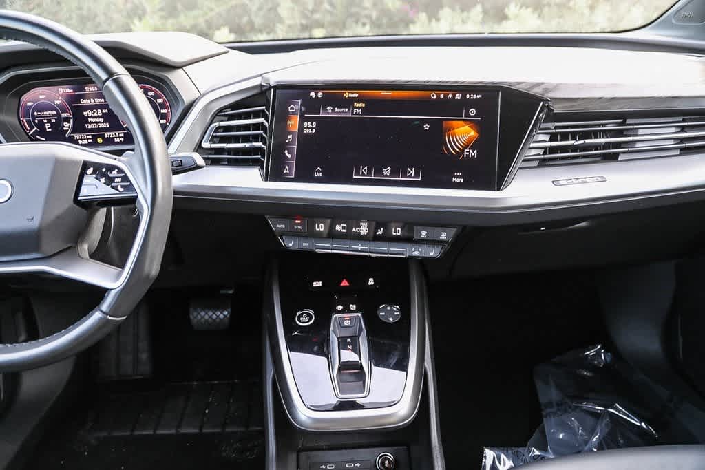 Thumbnail: 2023 Audi Q4 e-tron - 12