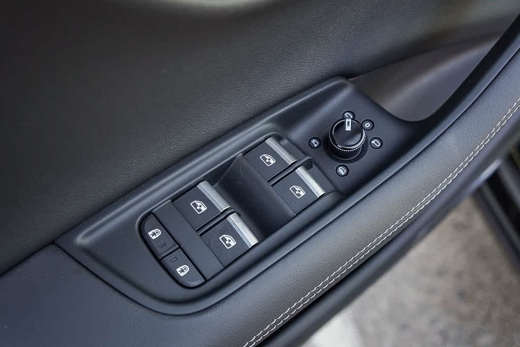 Thumbnail: 2026 Audi Q7 - 23