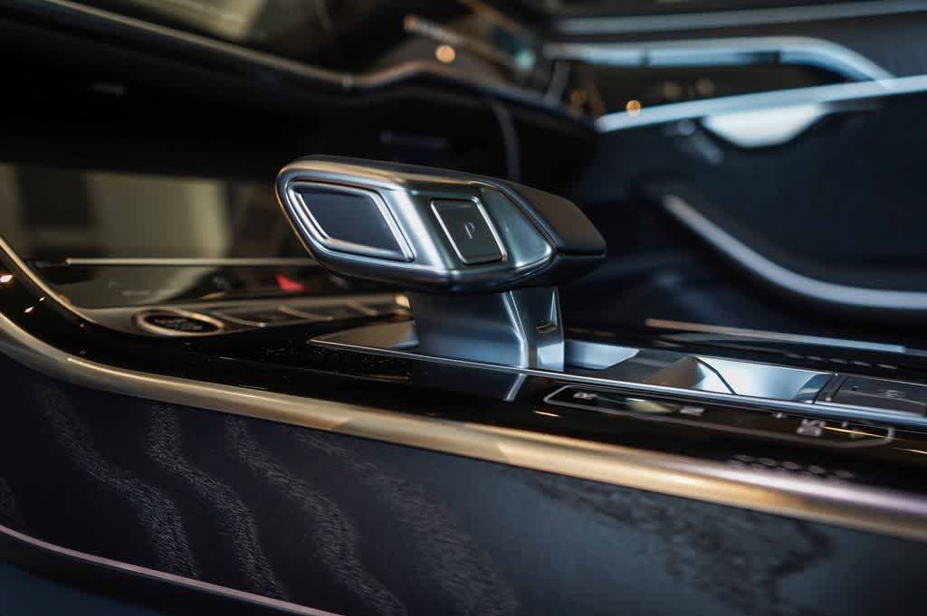 Thumbnail: 2026 Audi A8 - 25