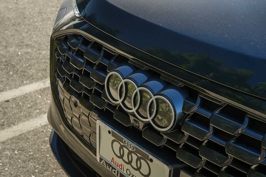 Thumbnail: 2025 Audi Q5 - 9