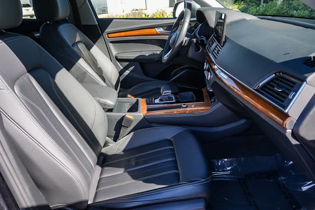 Thumbnail: 2023 Audi Q5 - 19