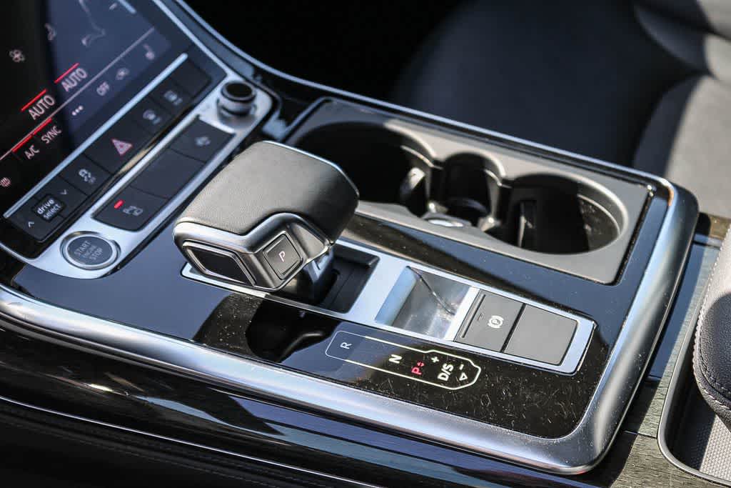 Thumbnail: 2024 Audi Q7 - 17