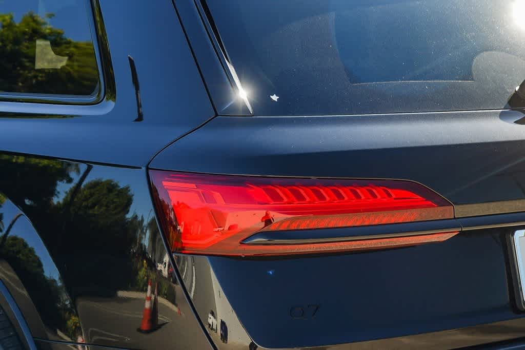 Thumbnail: 2026 Audi Q7 - 7
