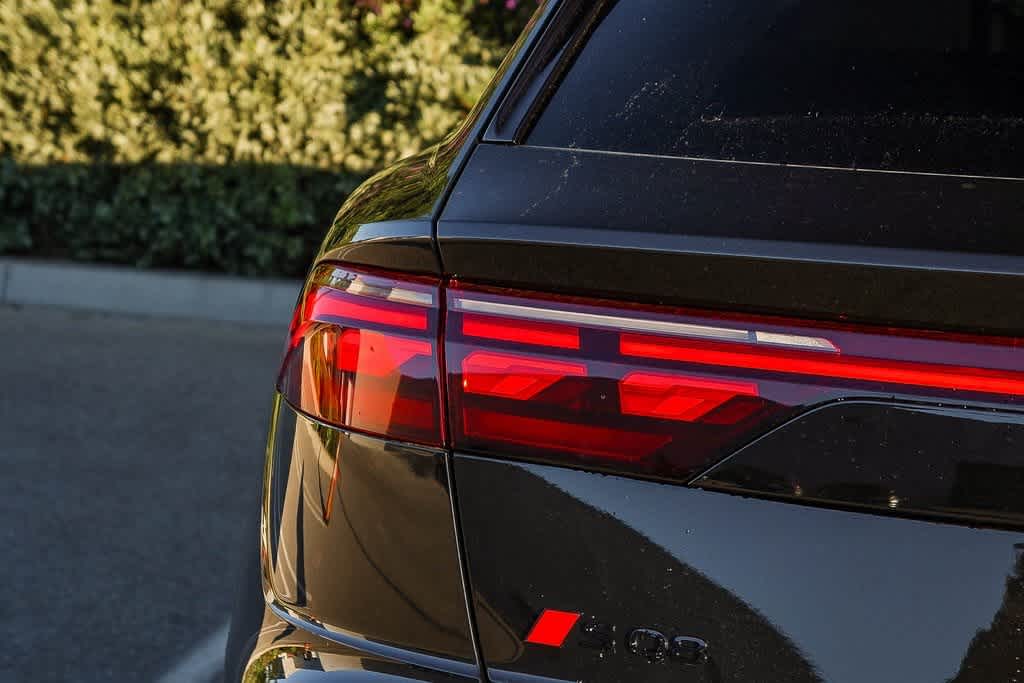 Thumbnail: 2026 Audi SQ8 - 7