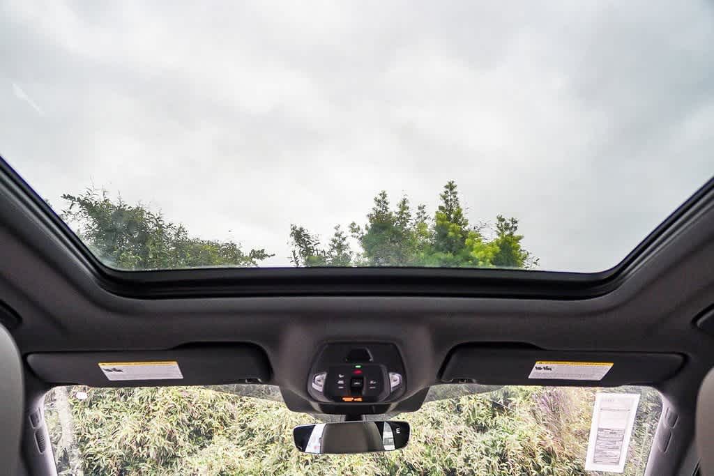 Thumbnail: 2025 Audi Q5 - 18