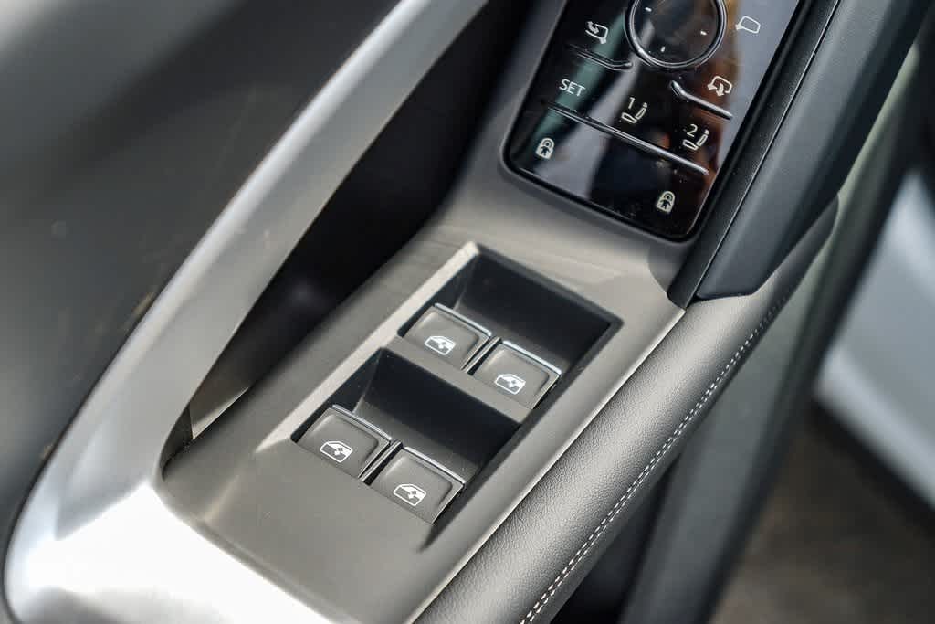 Thumbnail: 2025 Audi Q5 - 20