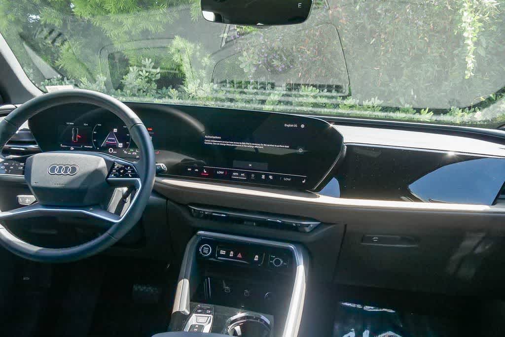 Thumbnail: 2025 Audi Q5 - 14