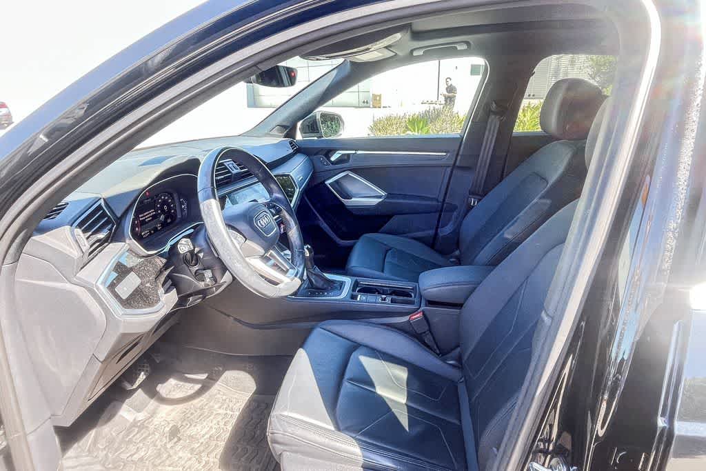 Thumbnail: 2022 Audi Q3 - 12