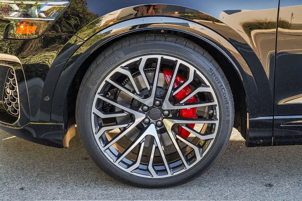 Thumbnail: 2026 Audi SQ8 - 10