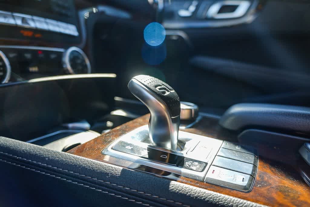 Thumbnail: 2013 Mercedes-Benz SL-Class - 23