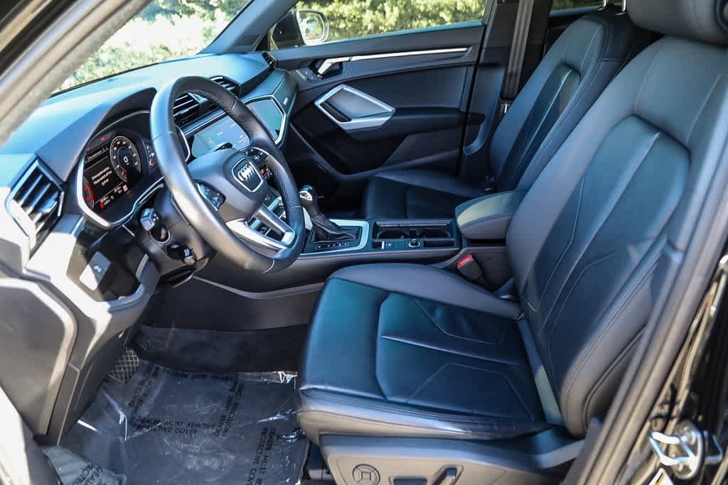 Thumbnail: 2022 Audi Q3 - 15