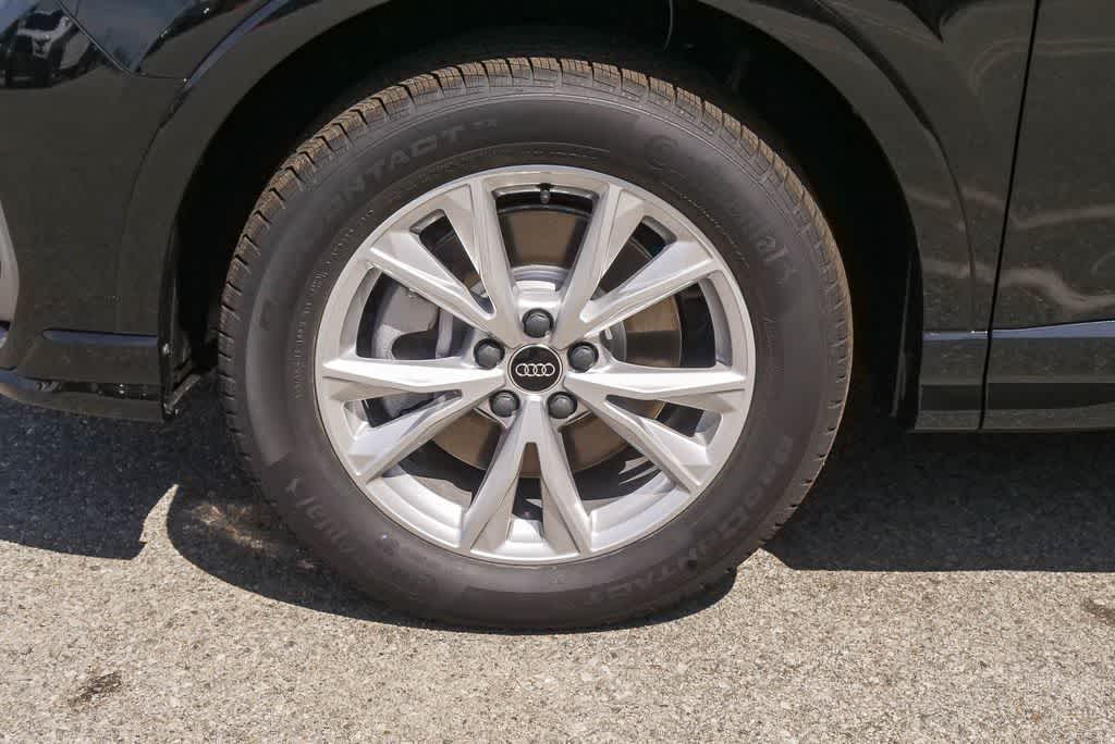 Thumbnail: 2025 Audi Q3 - 6