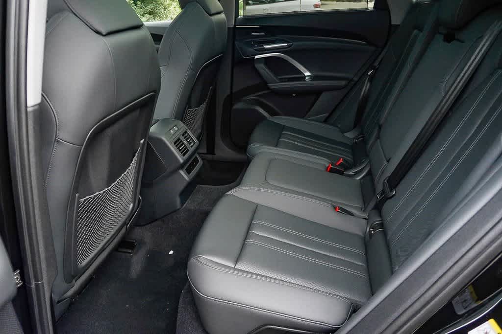 Thumbnail: 2025 Audi Q5 - 21