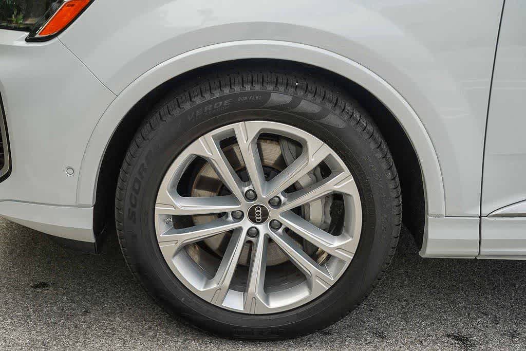 Thumbnail: 2025 Audi Q7 - 10