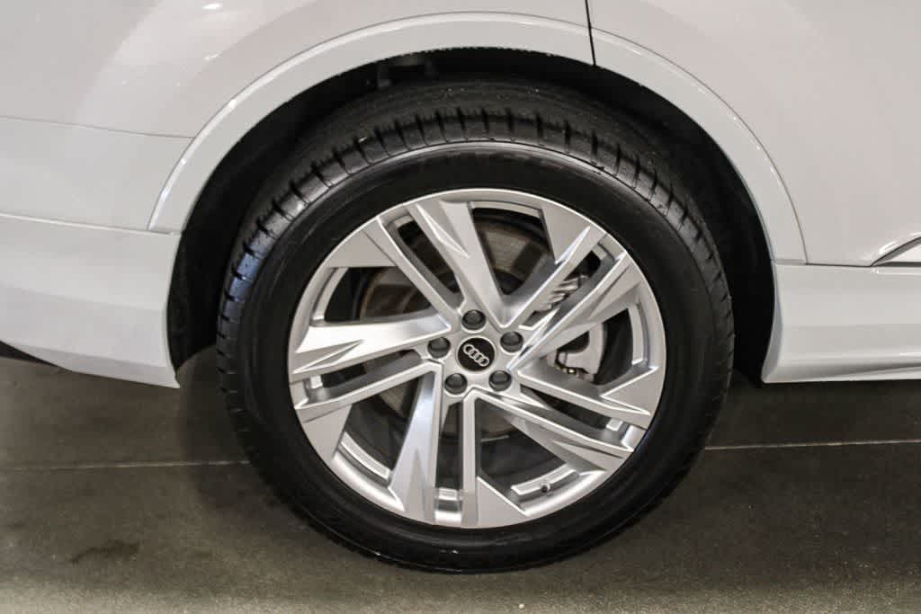 Thumbnail: 2023 Audi Q7 - 6