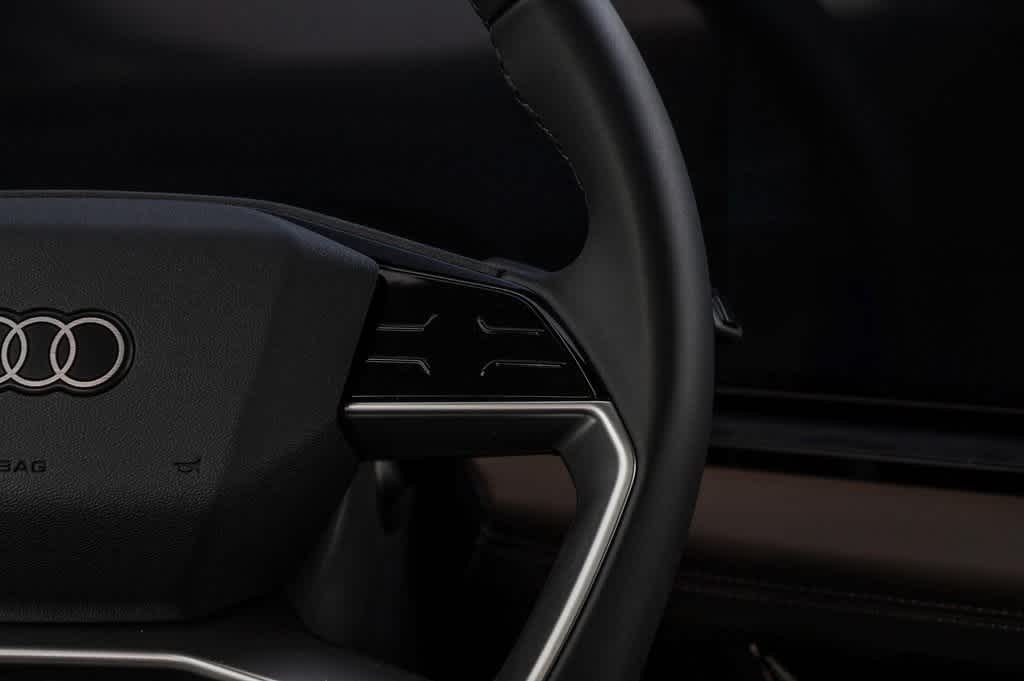 Thumbnail: 2025 Audi Q6 e-tron - 17