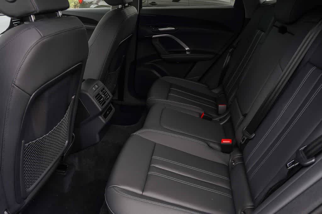 Thumbnail: 2026 Audi Q5 - 21