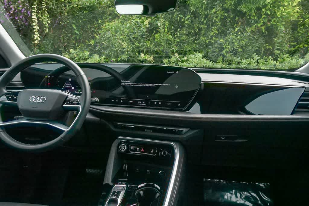 Thumbnail: 2025 Audi Q5 - 12