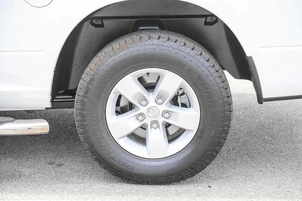 Thumbnail: 2019 RAM 1500 Classic - 10