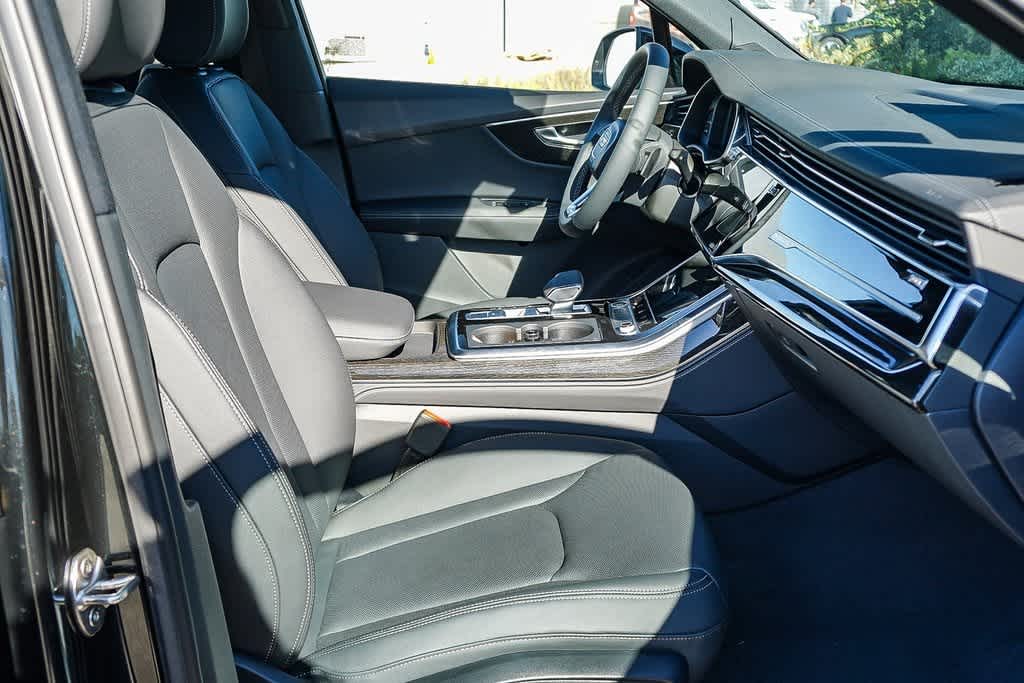 Thumbnail: 2026 Audi Q7 - 19