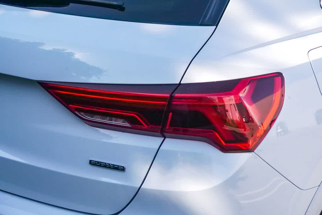 Thumbnail: 2023 Audi Q3 - 10