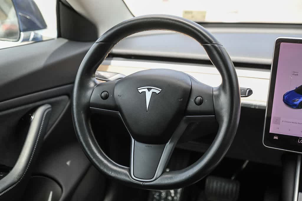 Thumbnail: 2019 Tesla Model 3 - 14
