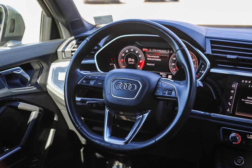 Thumbnail: 2022 Audi Q3 - 14