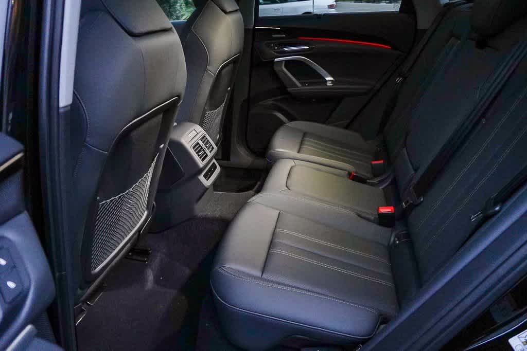 Thumbnail: 2025 Audi Q5 - 21