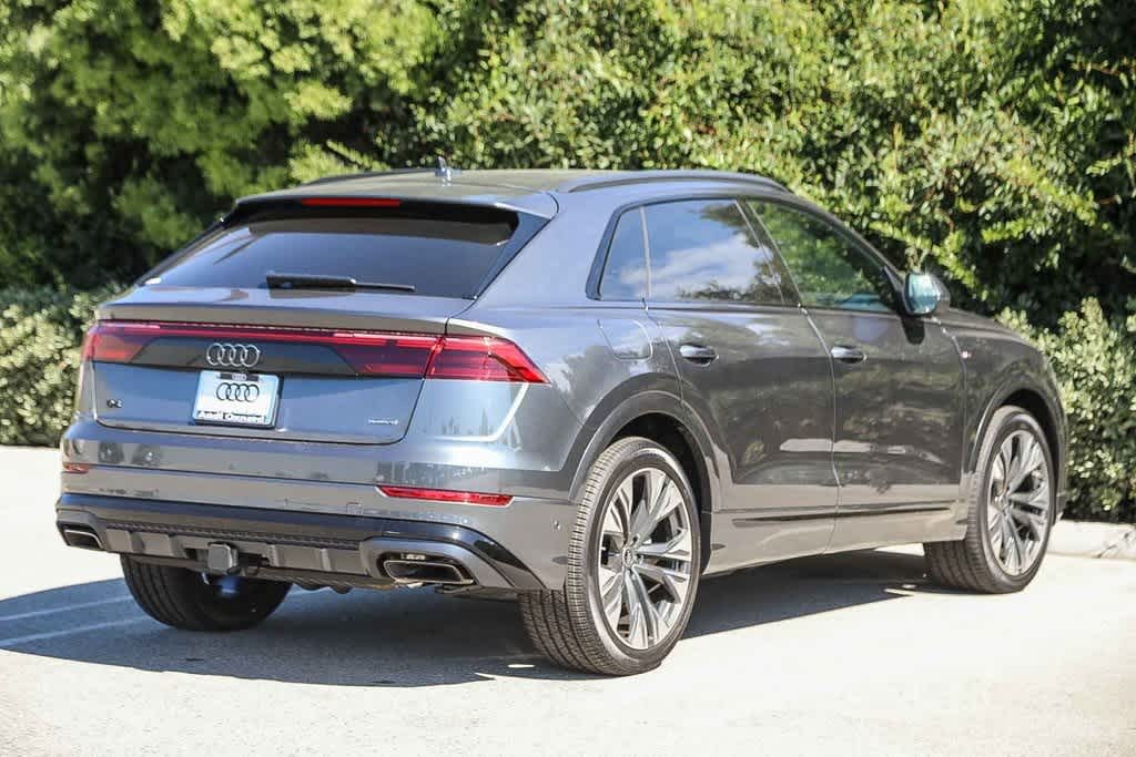 Thumbnail: 2025 Audi Q8 - 4